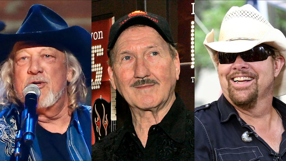 Who was inducted into the Country Music Hall of Fame