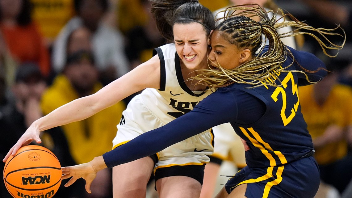 Number of perfect women's March Madness brackets down to 3