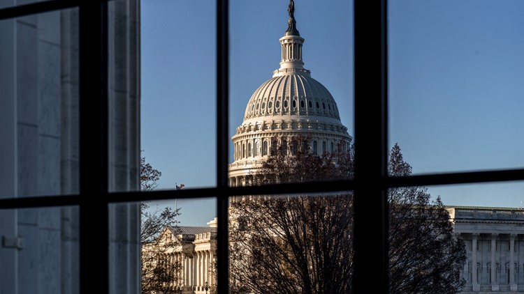 Bank failures: Anger in Congress, but division on what to do