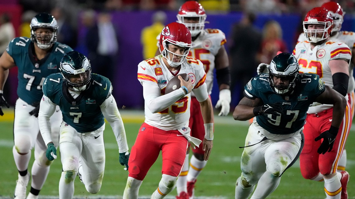 Super Bowl 2023 score: Chiefs top Eagles 38-35 with late Mahomes magic