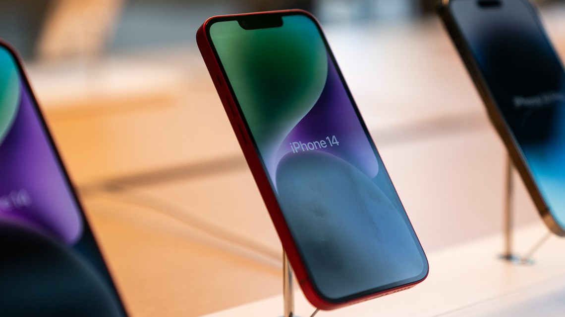Update your iPhone: Security flaw puts phones at risk - Vimarsana News