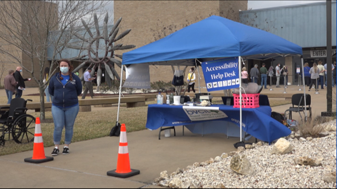 Brazos County Community Vaccination Hub celebrates end of operations, workers and volunteers - Vimarsana News