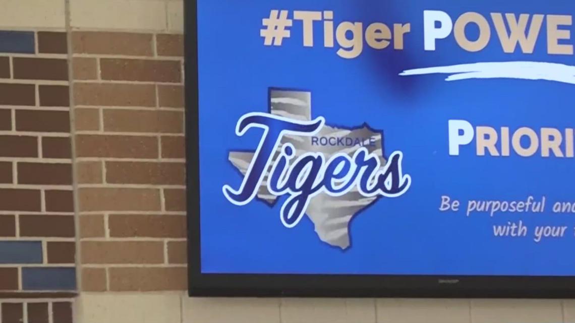 Rockdale, Tx News Teacher resigns, relationship with student