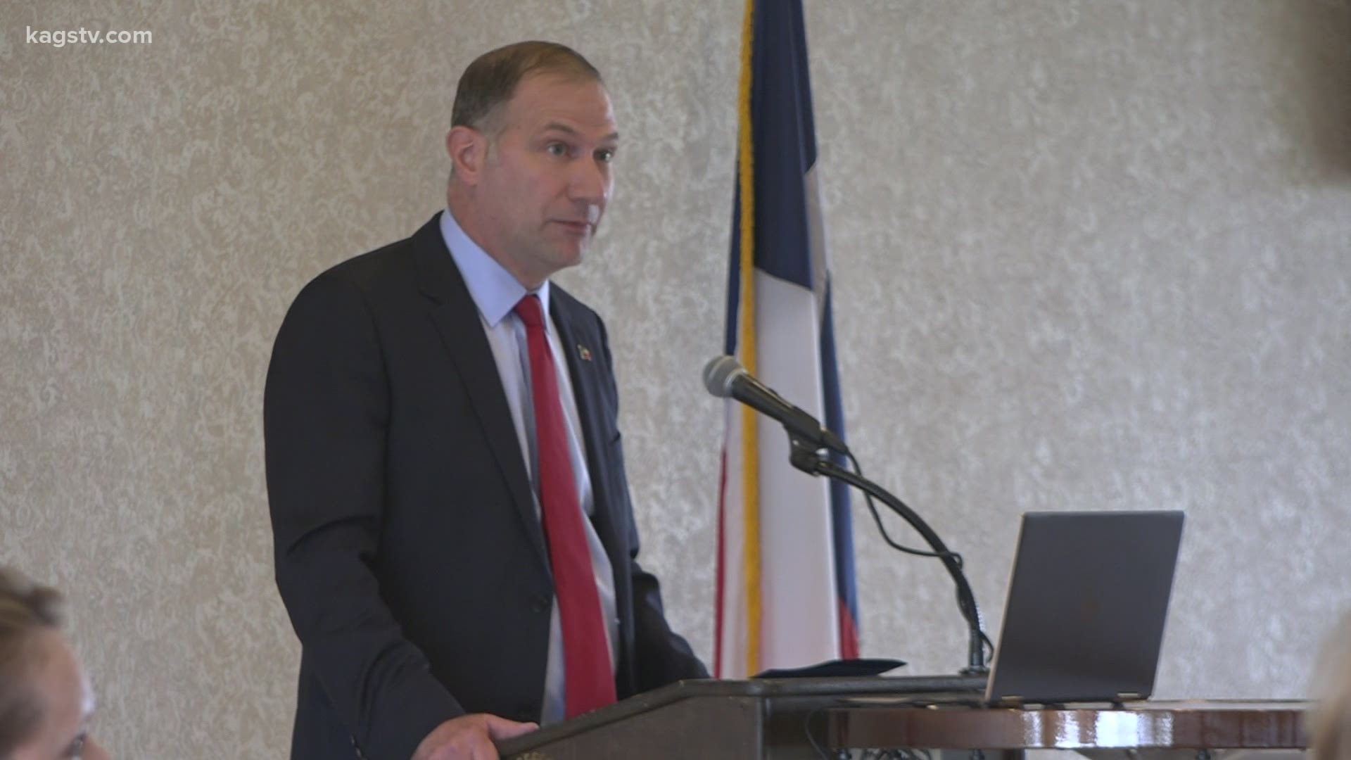 Senator Charles Schwertner spoke to the Bryan Rotary Club Wednesday about topics surrounding the upcoming elections and why people need to do more than just vote.