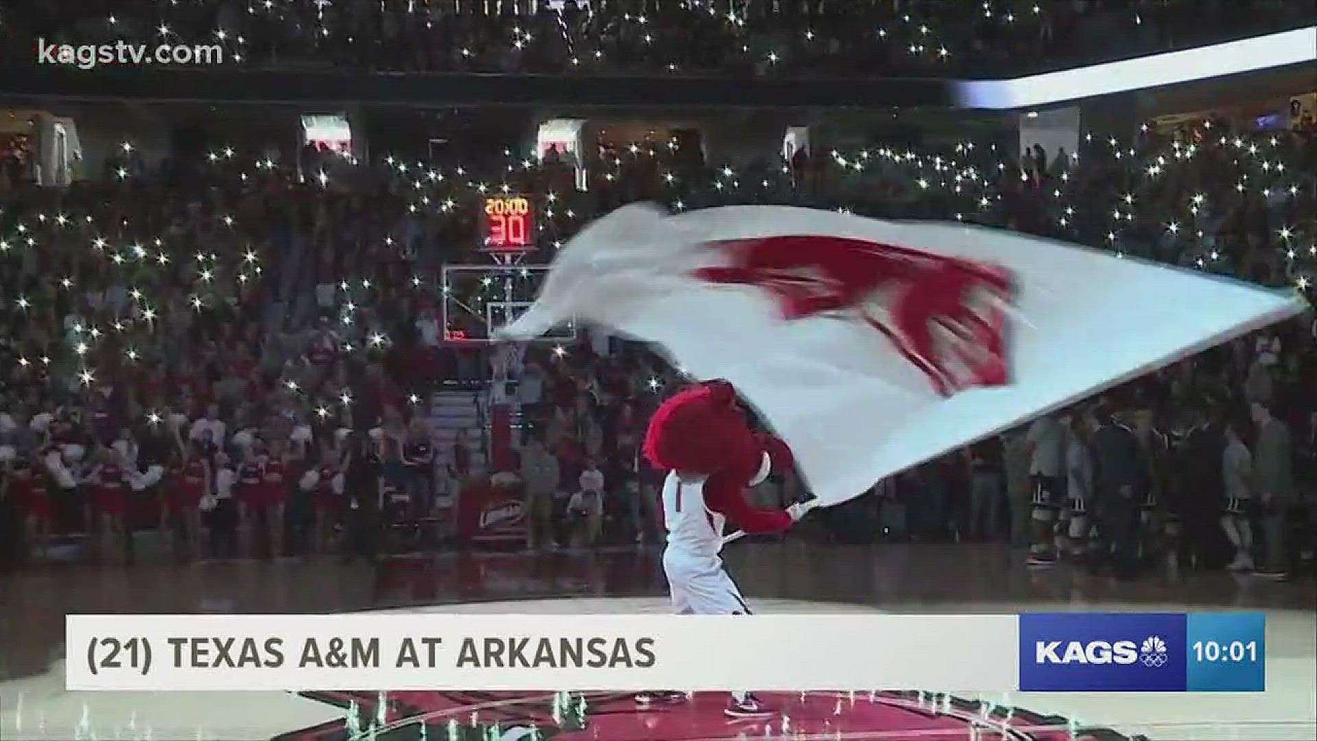 No. 21 Texas A&M lost its second game in a row 94-75 at Arkansas.
