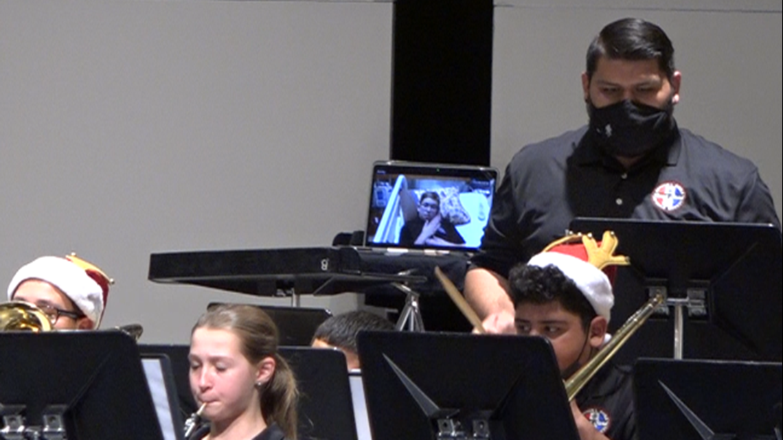 Band directors help student in hospital preform - Vimarsana News