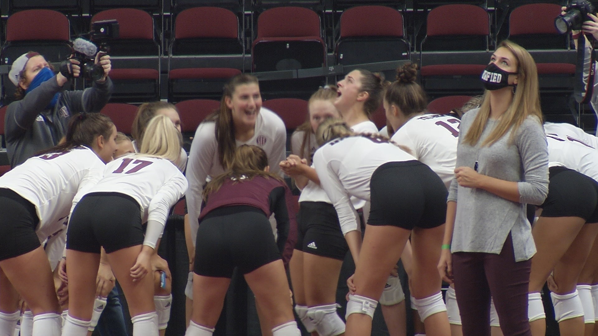 Volleyball Looks to Continue Fall Dominance Against Mississippi State