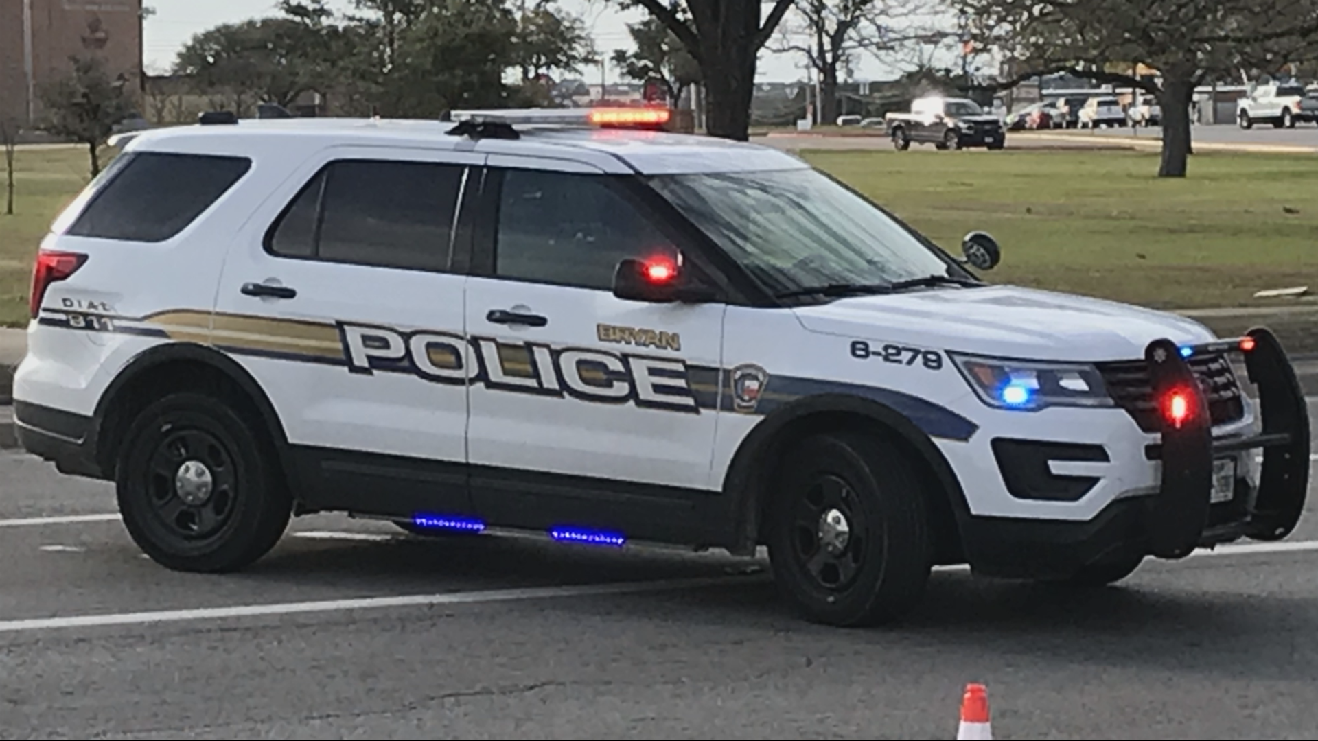 A Bryan police officer shot in neighborhood | kagstv.com