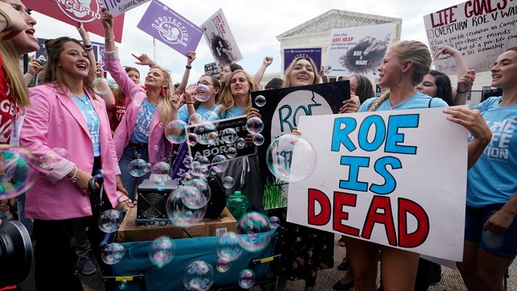 Overturning Roe V. Wade outlaws abortions in Lone Star state
