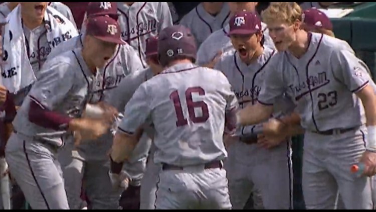 A&M baseball extends winning streak to eight games after taking down Houston