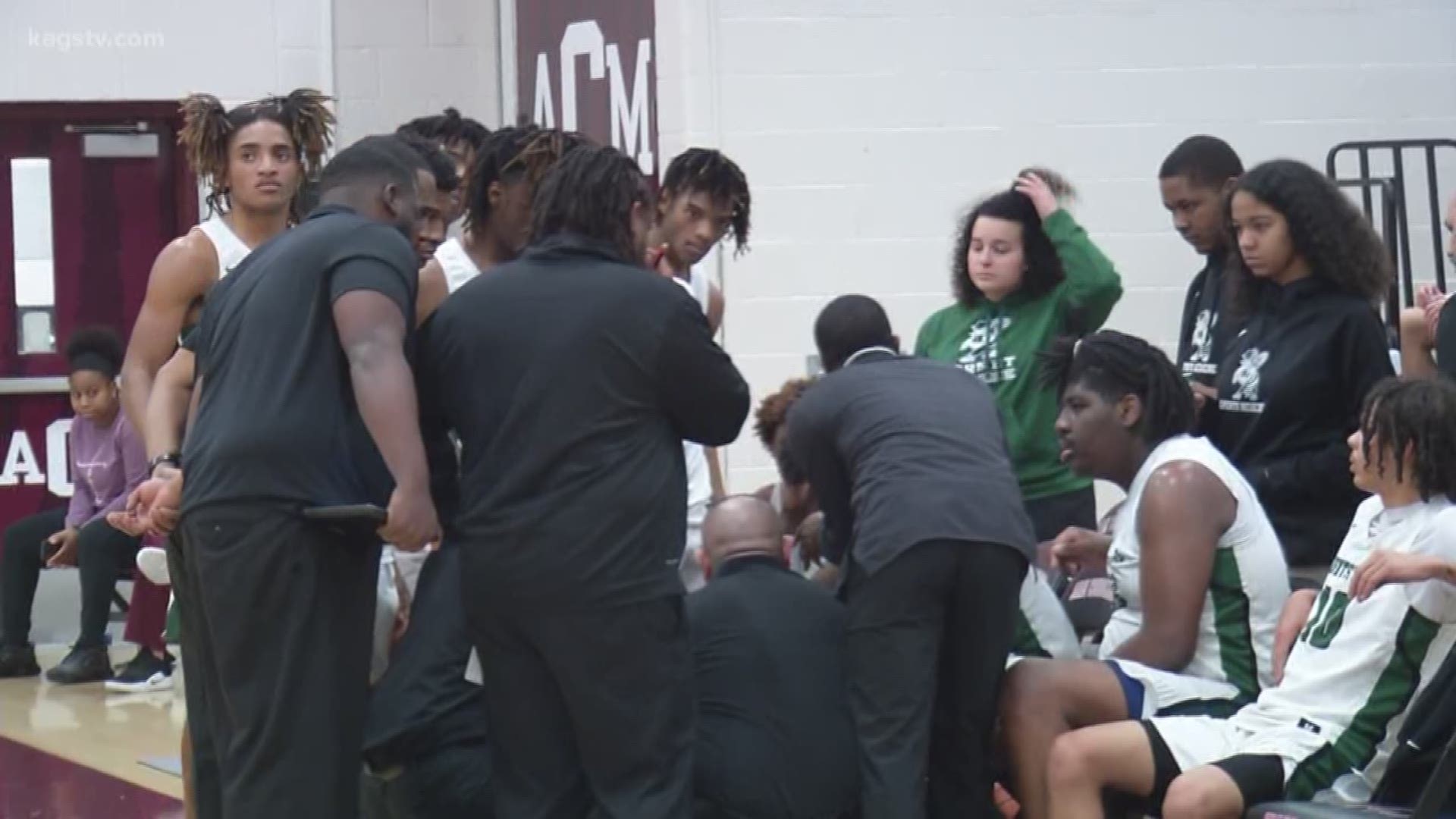 A&M Consolidated and Franklin both saw their seasons come to an end in the second round of the playoffs. Huntsville meanwhile is moving on thanks to a buzzer beater.