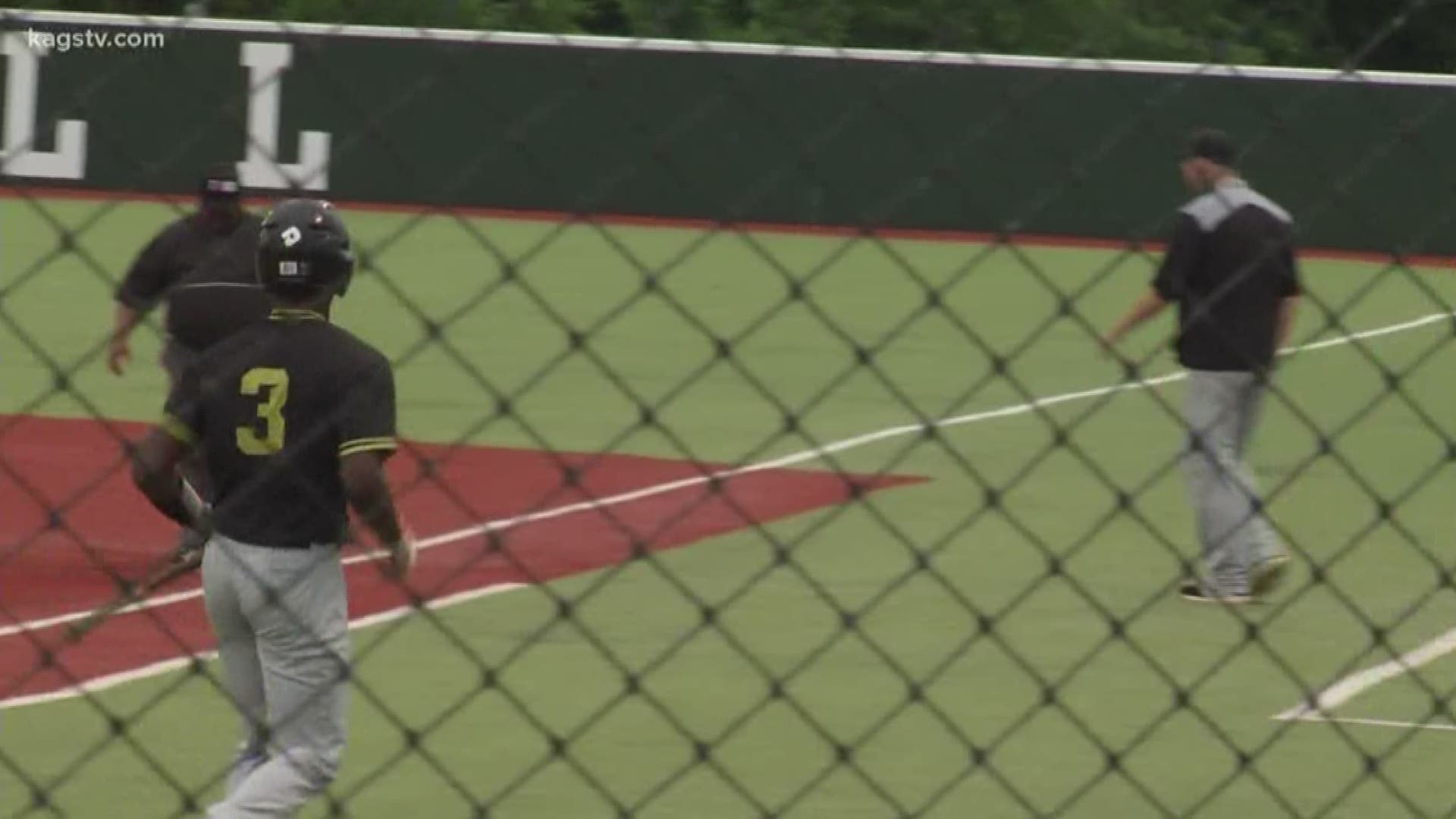 Highlights and scores from Saturday's high school baseball playoff action.