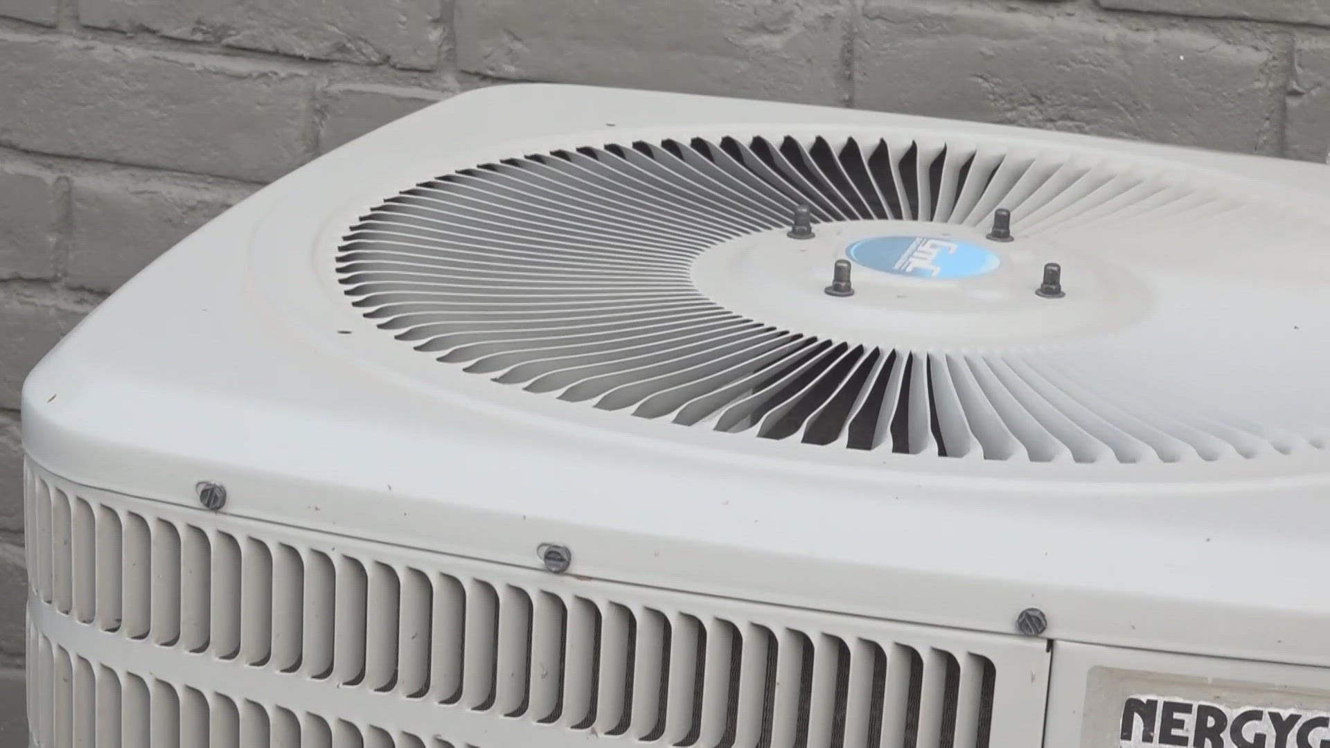 The latest trend of people putting shadings over their A/C unit, has been viral but does not cool your home. Or cut costs, it causes more issues in the long run.