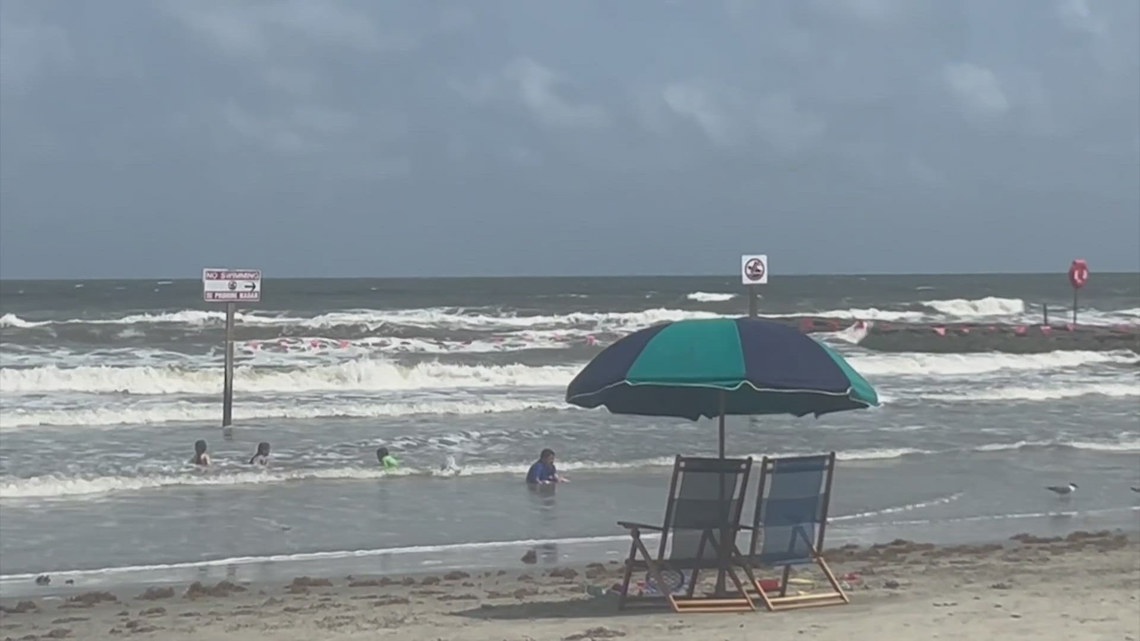 Swimmer dies after getting caught in rip current in Galveston - Vimarsana News