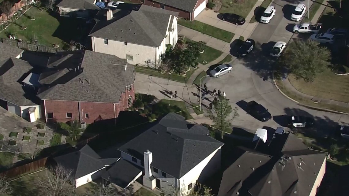 Sugar Land PD: Man, granddaughter confronted in home invasion - Vimarsana News
