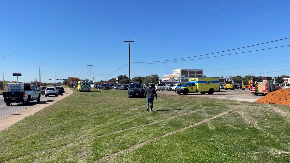 Austin ISD police officer shot near Northeast Early College HS - Vimarsana News