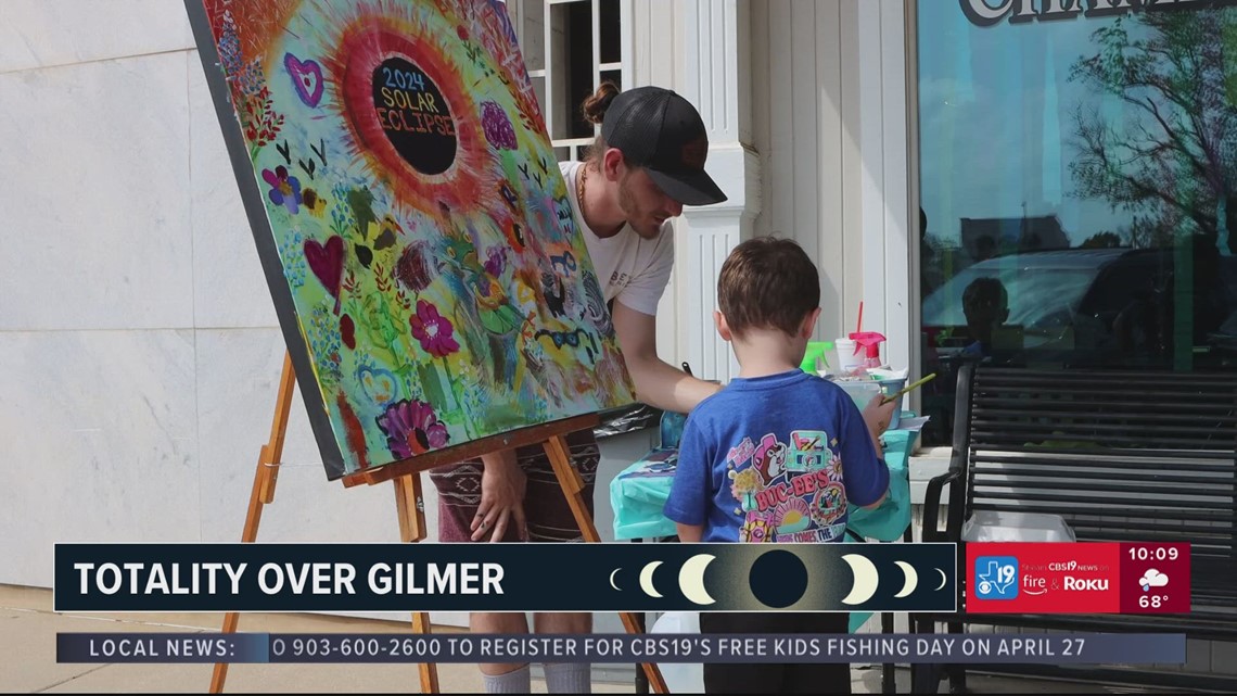 Gilmer eclipse watchers help artist paint eclipse-themed painting - Vimarsana News