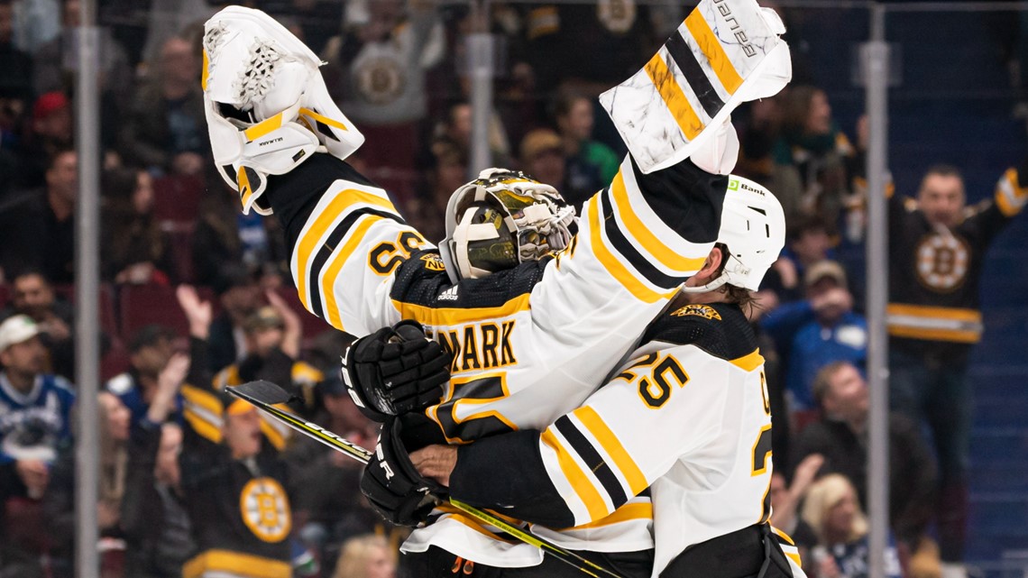 Boston Bruins on X: GOALIE GOAL GOALIE HUG.