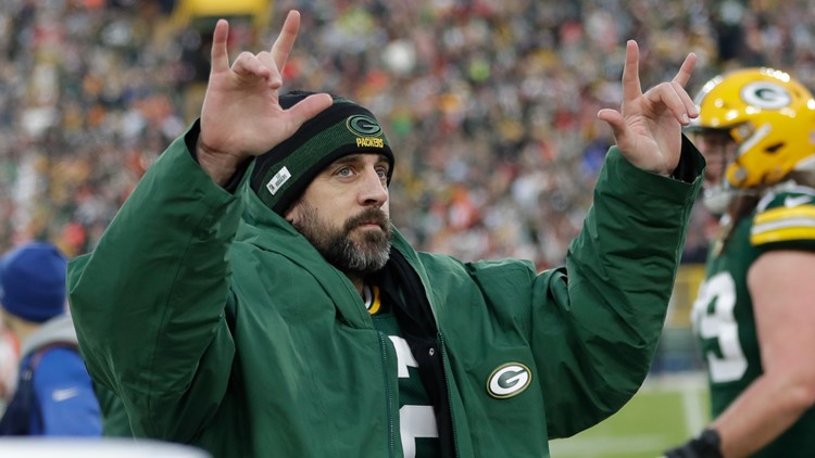 'He's a bum.' Aaron Rodgers fires back at NFL MVP voter who said he won't vote for him