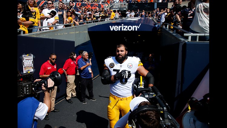 Alejandro Villanueva's Steelers merchandise becomes No. 1 seller in 24-hour  span