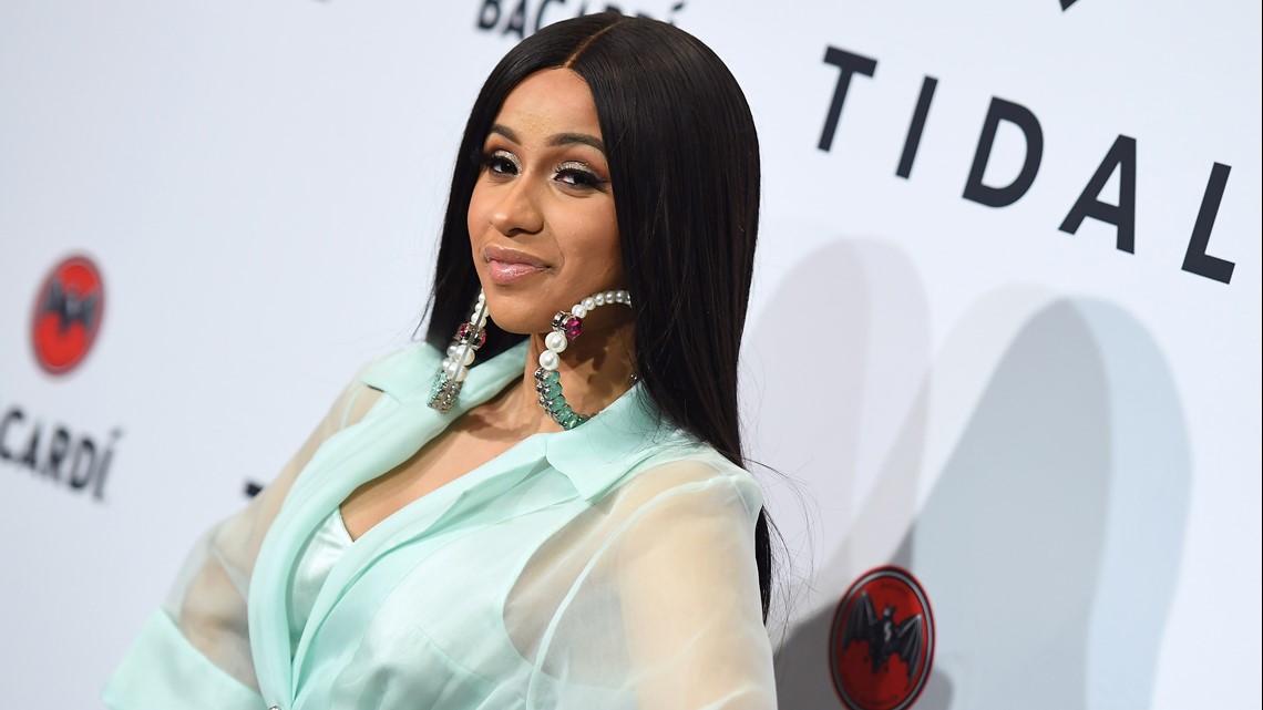 Cardi B S Snl Pregnancy Reveal Sends Twitter Into A Frenzy