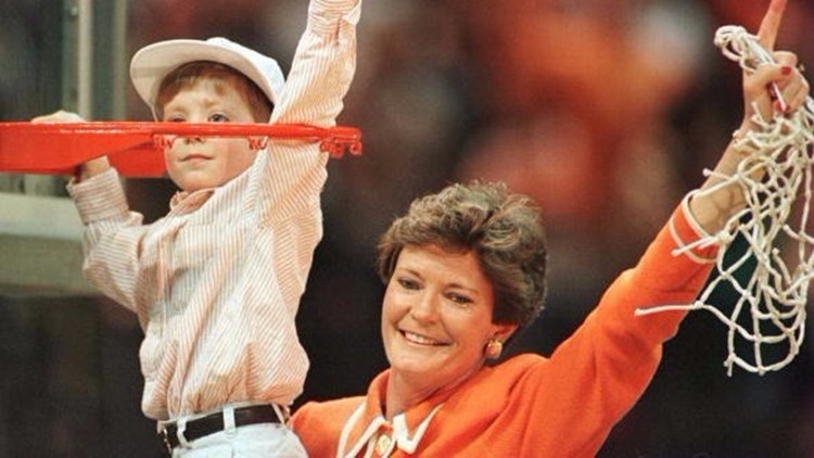 Legendary Tennessee Lady Vols coach Pat Summitt dies at age 64