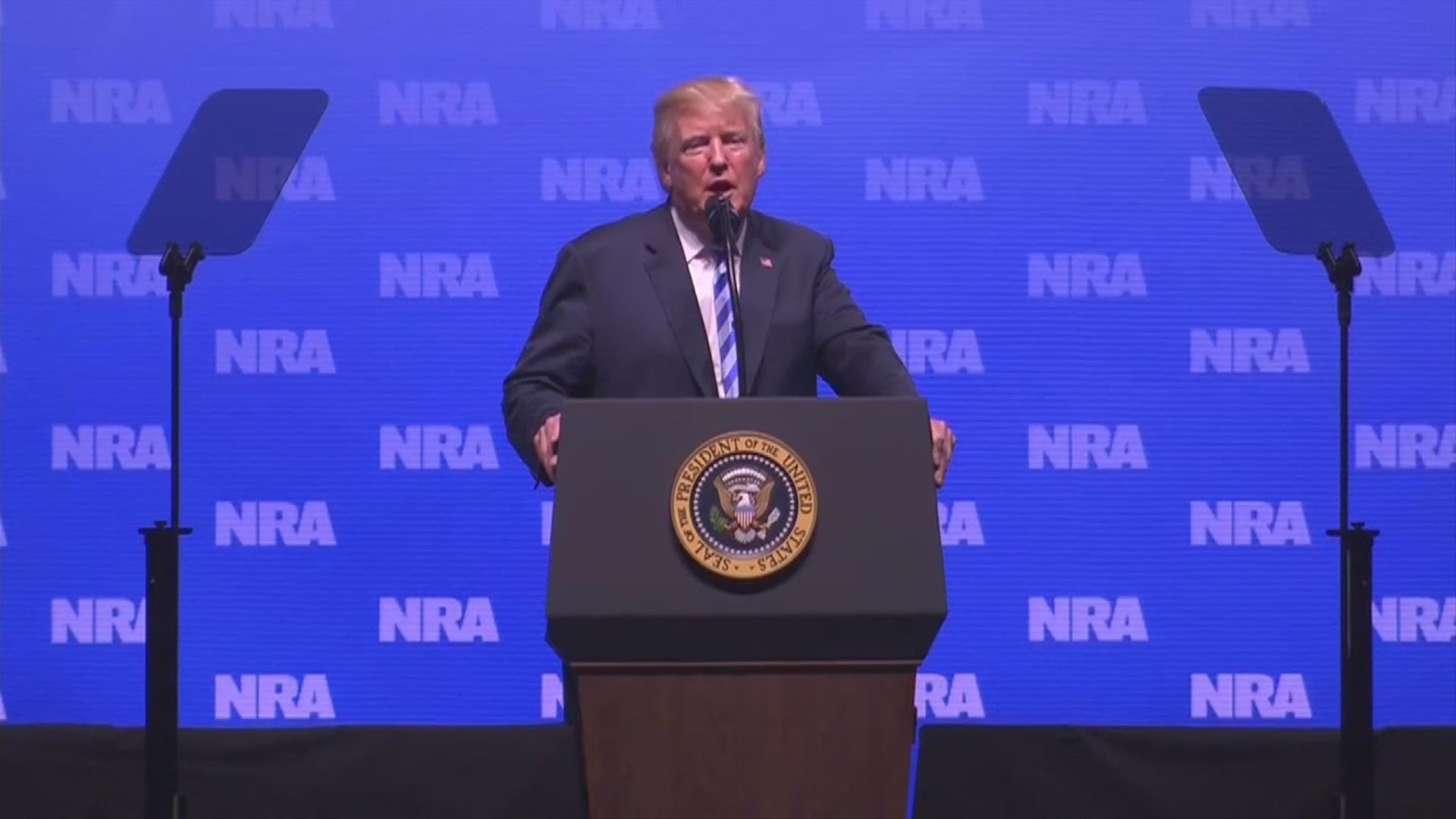 President Trump paid tribute to the Dallas Police Department and fallen officer Rogelio Santander in his speech at the NRA Convention Friday.